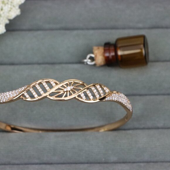Rose Gold Twist Design CZ Bangle for Women, XPBL0529 - Picture 9 of 12